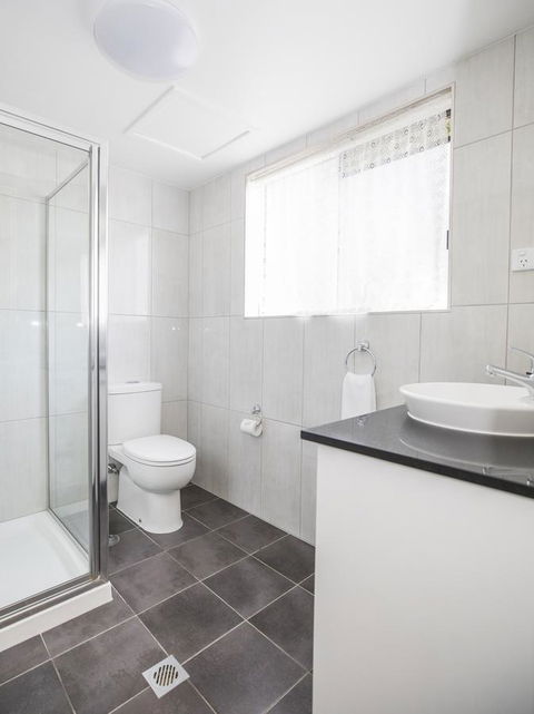 Emerald Maraboon Motor Inn - Accommodation in Bendigo 29