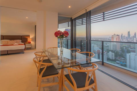 Oracle Resort Broadbeach - Gclr - Accommodation in Bendigo 10