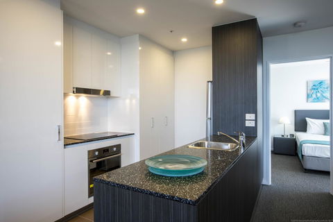 Synergy Broadbeach - Official - Accommodation in Bendigo 1