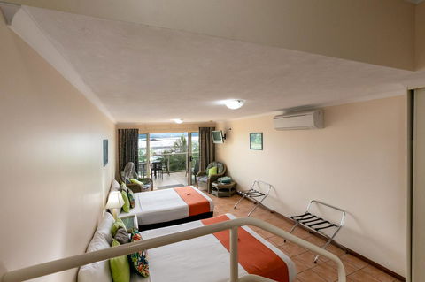 Sunlit Waters Studio Apartments - Accommodation in Bendigo 24