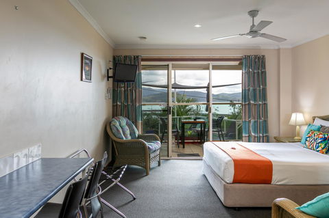 Sunlit Waters Studio Apartments - Accommodation in Bendigo 10