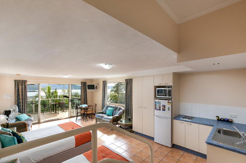 Sunlit Waters Studio Apartments - Accommodation in Bendigo 38