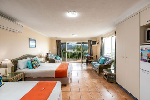 Sunlit Waters Studio Apartments - Accommodation in Bendigo 39