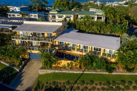 Sunlit Waters Studio Apartments - Accommodation in Bendigo 8