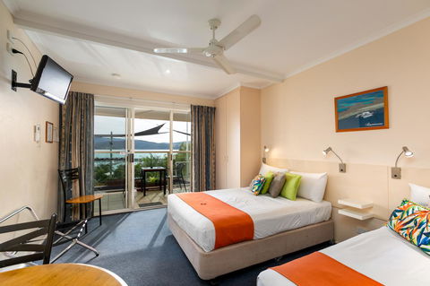 Sunlit Waters Studio Apartments - Accommodation in Bendigo 19