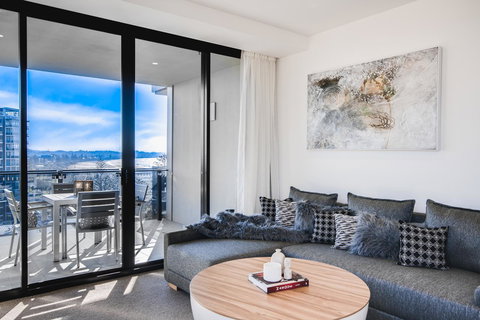 Iconic Kirra Beach Resort - Accommodation in Bendigo 40