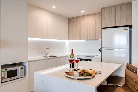 Iconic Kirra Beach Resort - Accommodation in Bendigo 41