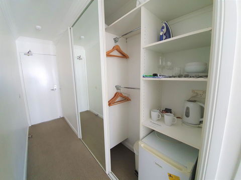 Broadbeach Holiday Apartments - Accommodation in Bendigo 18