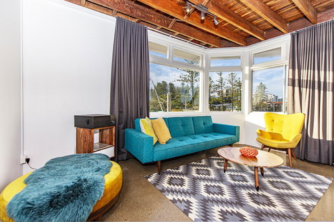 The Pink Hotel Coolangatta - Accommodation in Bendigo 18