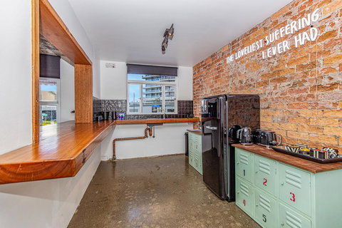 The Pink Hotel Coolangatta - Accommodation in Bendigo 4