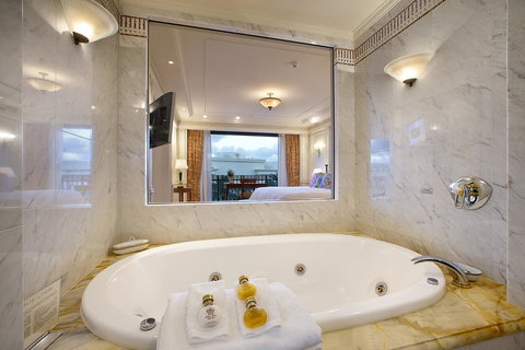 Imperial Hotel Gold Coast - Accommodation in Bendigo 6