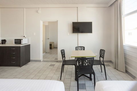 Nightcap At Emerald Star Hotel - Accommodation in Bendigo 29