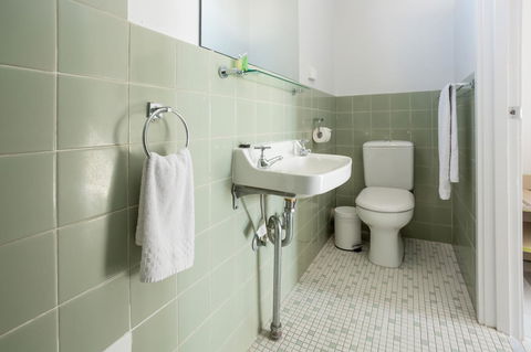 Nightcap At Emerald Star Hotel - Accommodation in Bendigo 38