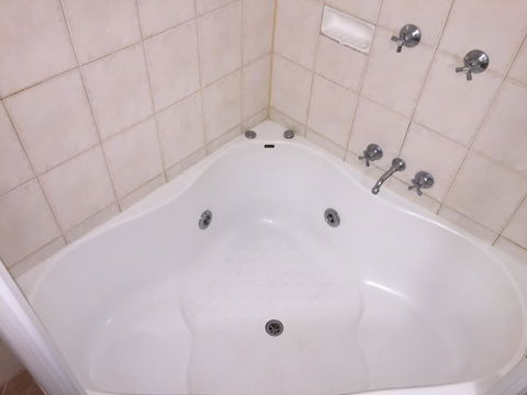 Country Gardens Motor Inn - Accommodation in Bendigo 6