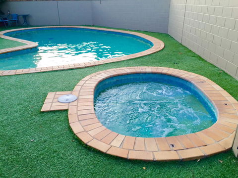 Country Gardens Motor Inn - Accommodation in Bendigo 9
