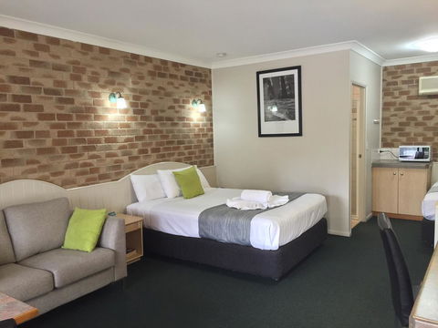 Country Gardens Motor Inn - Accommodation in Bendigo 8