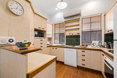 Frangipani House - Accommodation in Bendigo 11