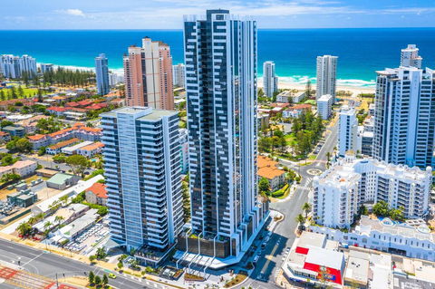 Qube Broadbeach Ocean View Apartments - Accommodation in Bendigo 0