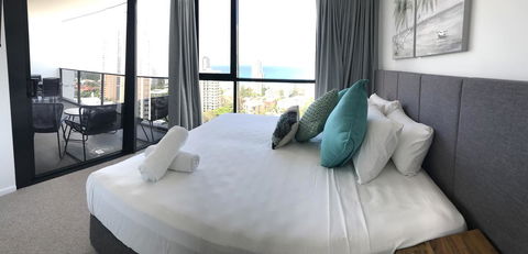 Qube Broadbeach Ocean View Apartments - Accommodation in Bendigo 22