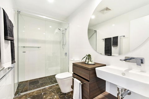 Qube Broadbeach Ocean View Apartments - Accommodation in Bendigo 1