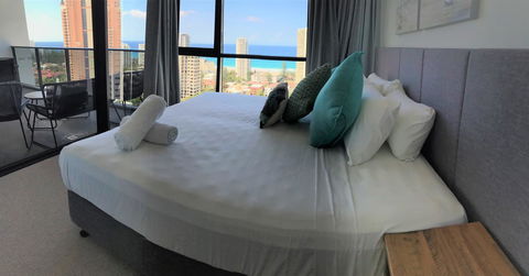 Qube Broadbeach Ocean View Apartments - Accommodation in Bendigo 23