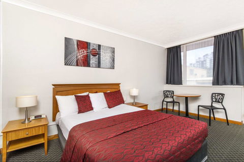 The Robert Towns - Accommodation in Bendigo 4
