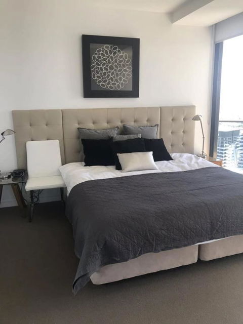 Luxury 3 Bedroom In Heart Of Broadbeach - Accommodation in Bendigo 19