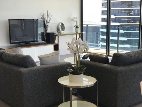 Luxury 3 Bedroom In Heart Of Broadbeach - Accommodation in Bendigo 18