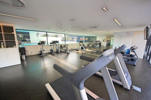 Luxury 3 Bedroom In Heart Of Broadbeach - Accommodation in Bendigo 9
