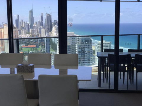 Luxury 3 Bedroom In Heart Of Broadbeach - Accommodation in Bendigo 12