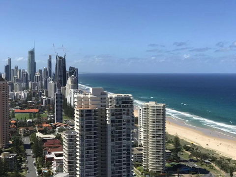 Luxury 3 Bedroom In Heart Of Broadbeach - Accommodation in Bendigo 1