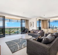 Luxury 3 Bedroom in heart of Broadbeach - Accommodation in Bendigo