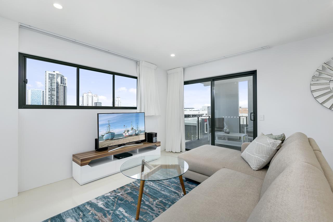 Broadbeach Waters QLD Accommodation in Bendigo