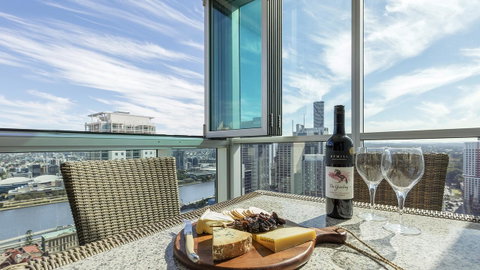Oaks Brisbane Festival Suites - Accommodation in Bendigo 1