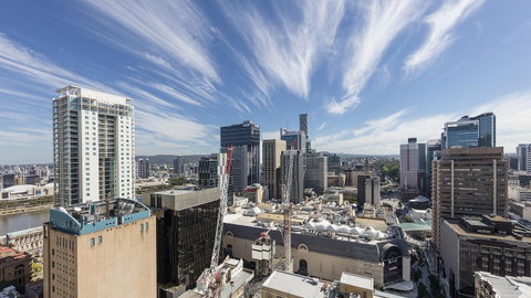Oaks Brisbane Festival Suites - Accommodation in Bendigo 2