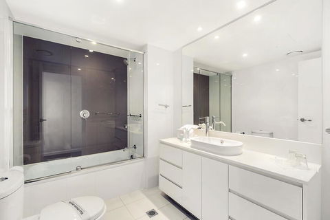 H Star Residences-- Paradise Stayz - Accommodation in Bendigo 0