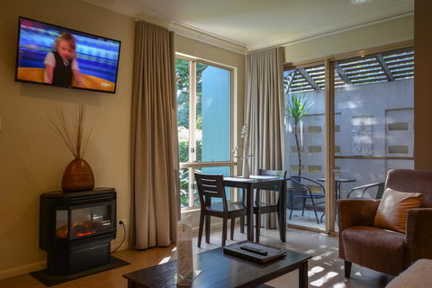 Blue Summit Hideaway - Accommodation in Bendigo 26