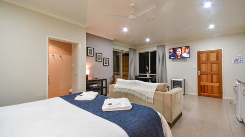 Blue Summit Hideaway - Accommodation in Bendigo 17