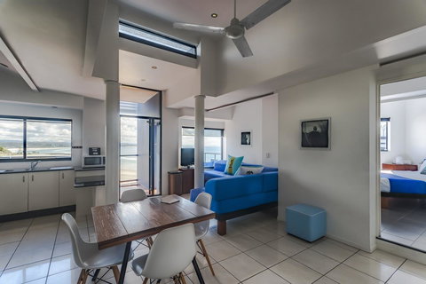 Komune Resort And Beach Club Greenmount Beach - Accommodation in Bendigo 32