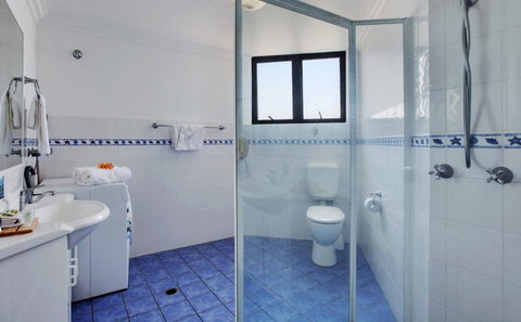 Komune Resort And Beach Club Greenmount Beach - Accommodation in Bendigo 37