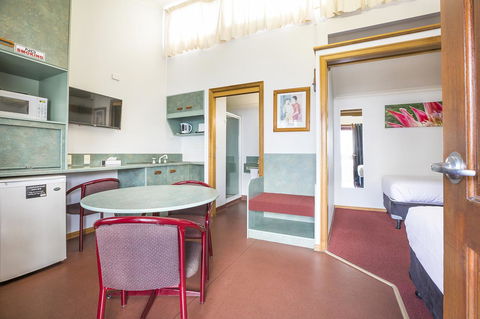 Downs Motel - Accommodation in Bendigo 11