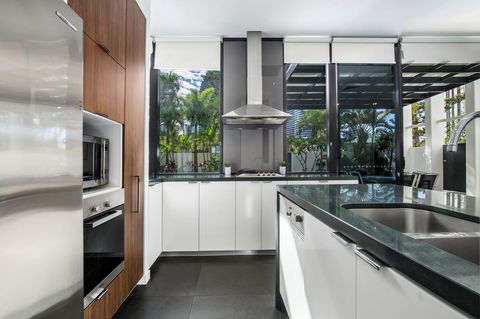 Ultra Broadbeach - Accommodation in Bendigo 25