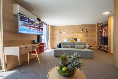 The Island Gold Coast - Accommodation in Bendigo 16