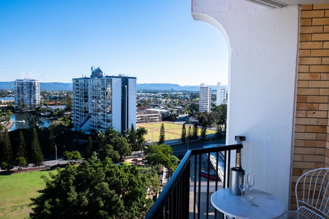 The Island Gold Coast - Accommodation in Bendigo 21