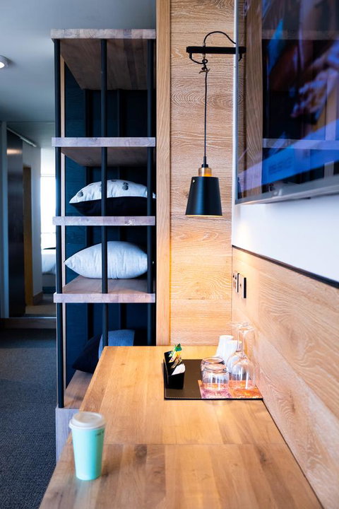 The Island Gold Coast - Accommodation in Bendigo 1
