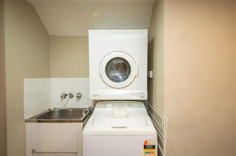 Cosmopolitan Motel & Serviced Apartments - Accommodation in Bendigo 23
