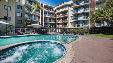 Swell Resort Burleigh Heads - Accommodation in Bendigo 1