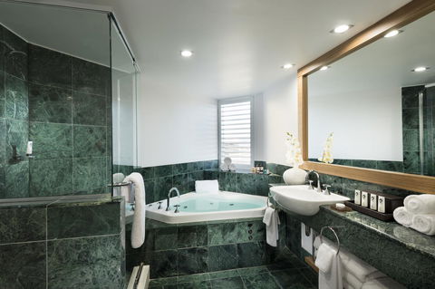 Sofitel Gold Coast Broadbeach - Accommodation in Bendigo 4