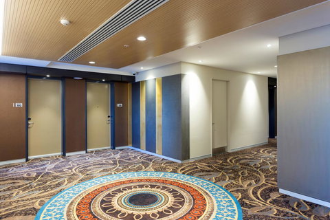 Calamvale Hotel Suites And Conference Centre - Accommodation in Bendigo 2