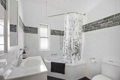 The Lighthouse - Accommodation in Bendigo 14